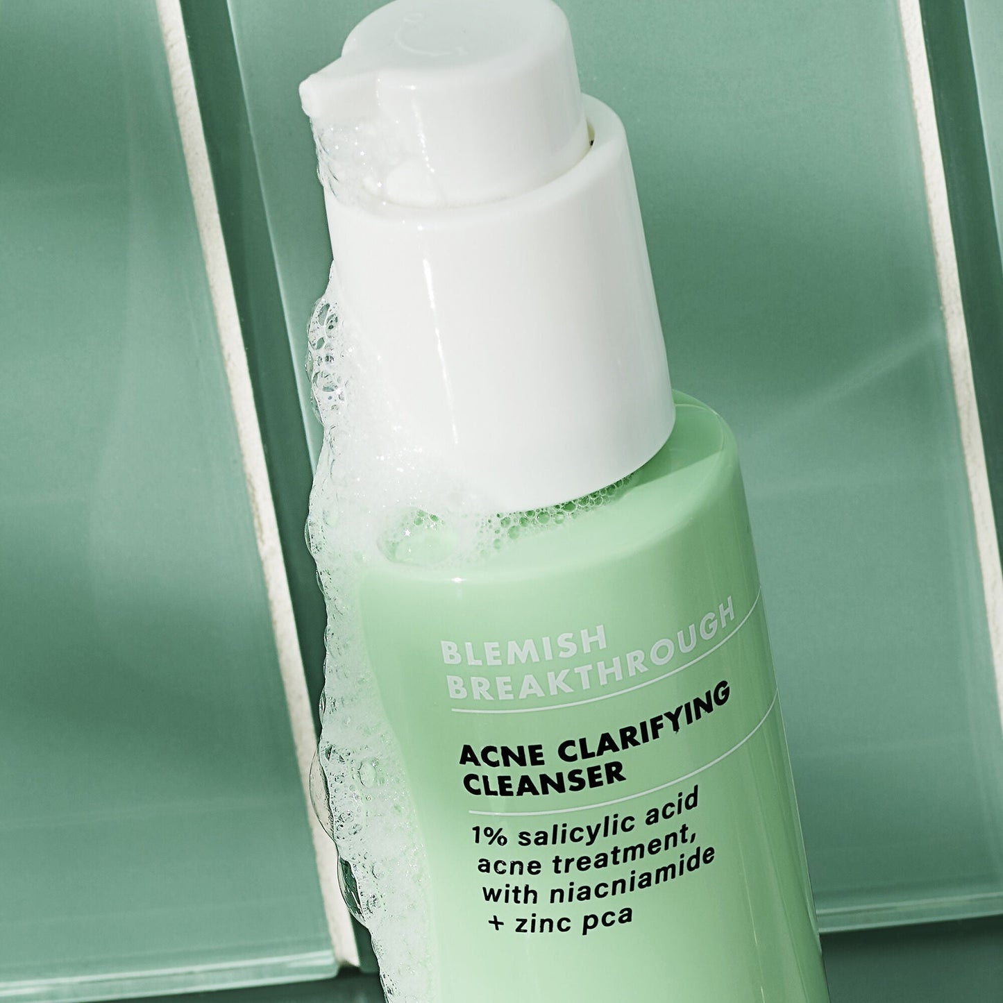 blemish-breakthrough-acne-calming-water-cream-mini-y2 02_021622_SL_BT_Cleanser_Back_Lighter_0129_FStack_FINAL_IGF_V2.jpg