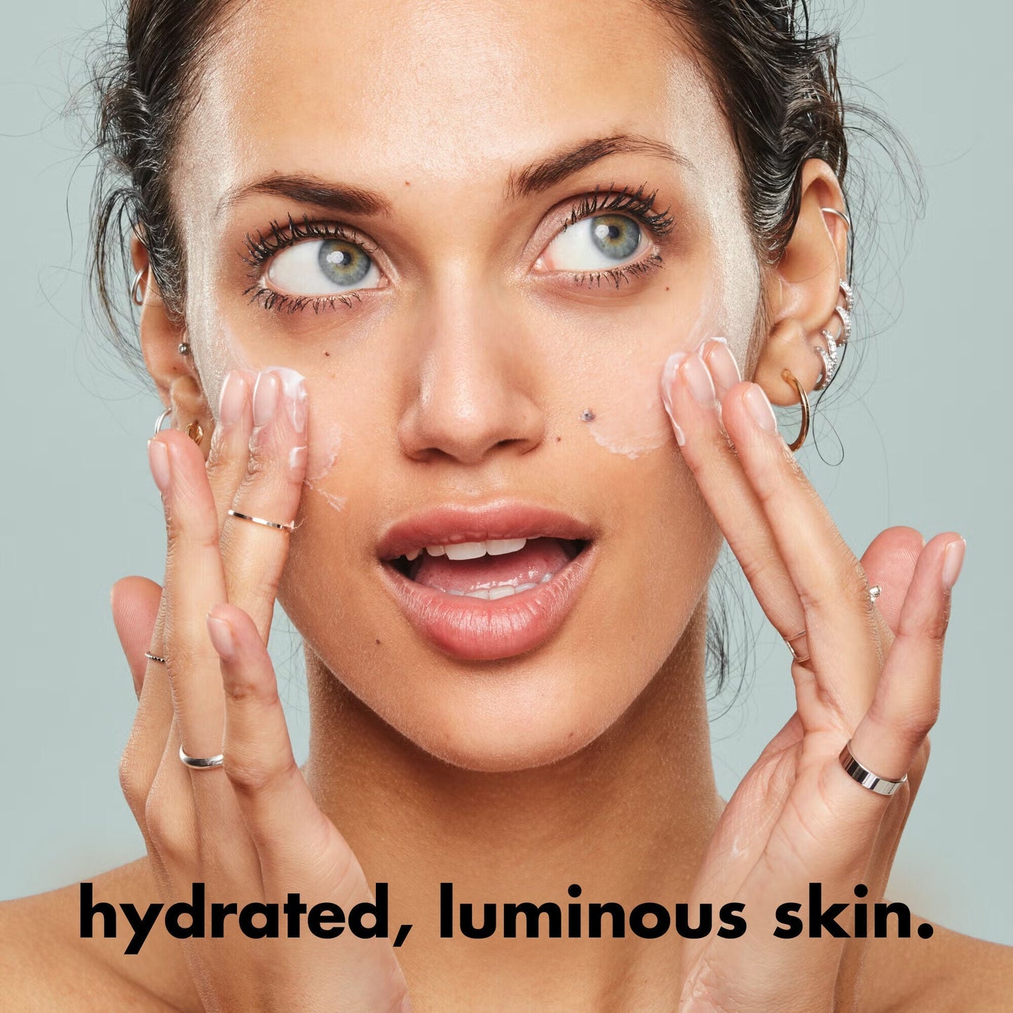 holy-hydration-face-cream-fragrance-free-i3 0226_EDU_HHFaceCreamFragranceFree_Benefit.jpg