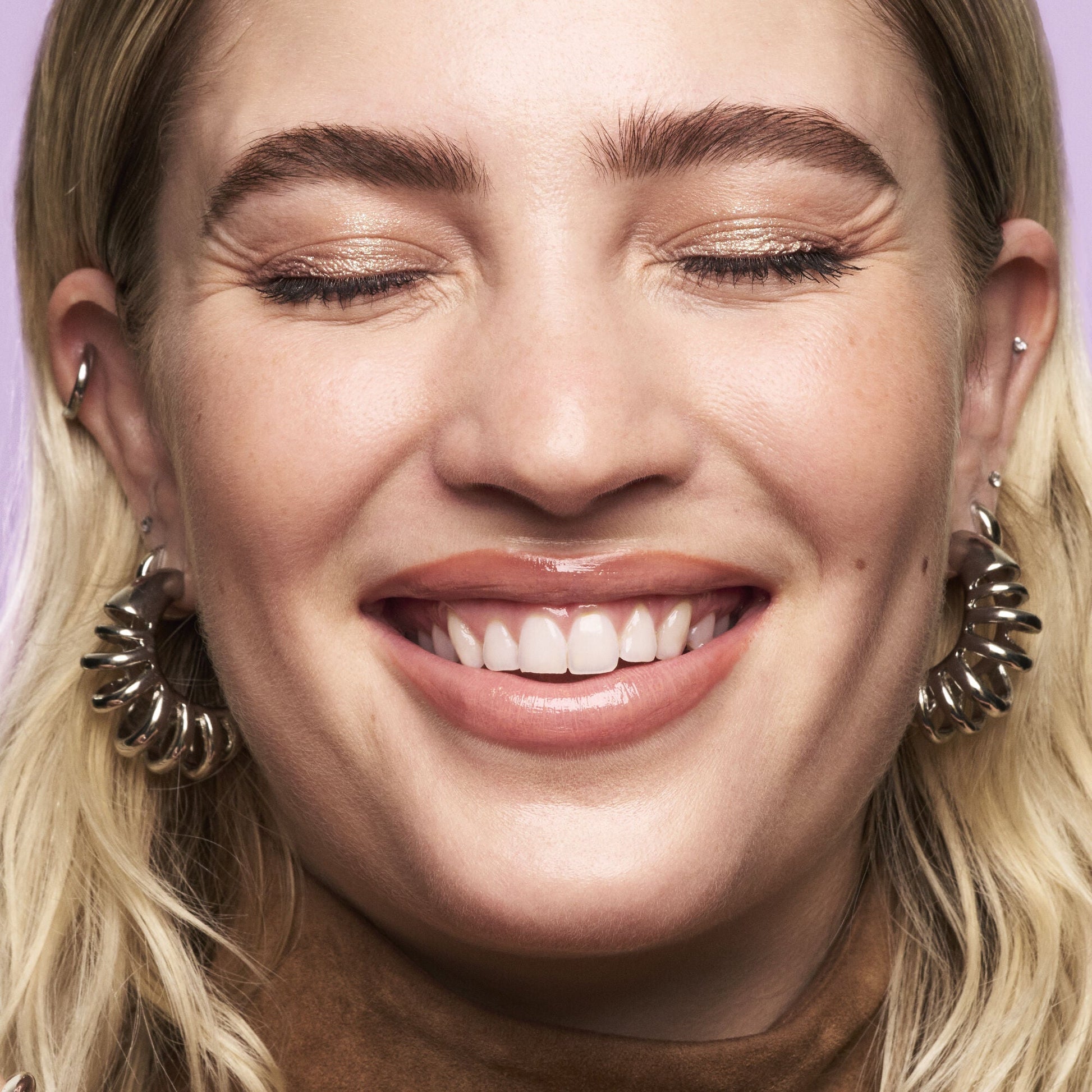 dew-it-up-blush-kit-e1 060724_Genevieve_HolyStrokes_Editorial_0315_IGF_ee5b171a-2c30-4756-8588-25563bd66409.jpg