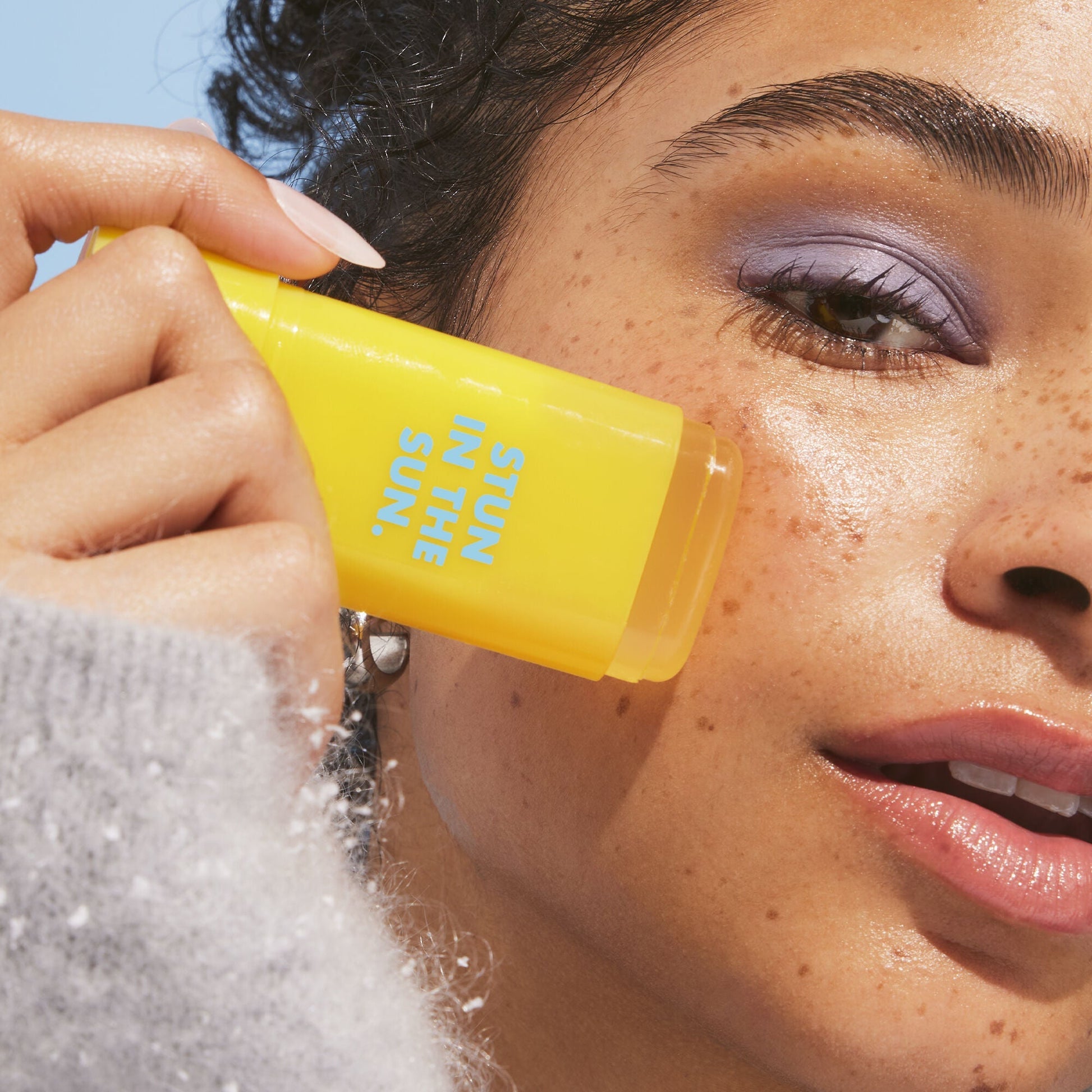 suntouchable-invisi-stick-spf-50-i5 091924_Aiyana_Sunwich2_2468_FINAL_RGB_IGF2.jpg