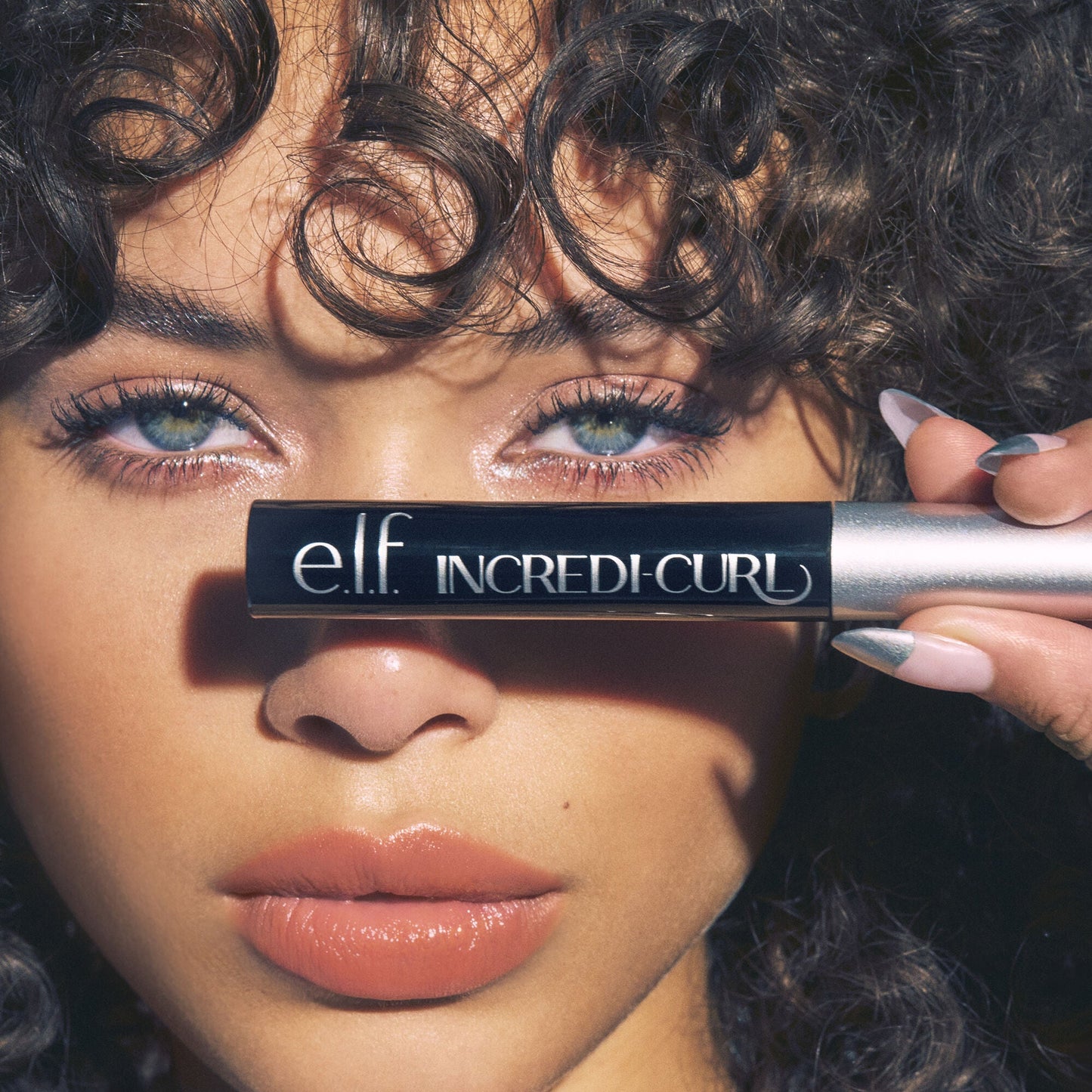 incredi-curl-mascara-t4 100724_elf_Alexa_IncrediCurl_After_0473_FINAL_V1_RGB_IGF_4909dedf-6085-4b66-b6fa-23af48640378.jpg