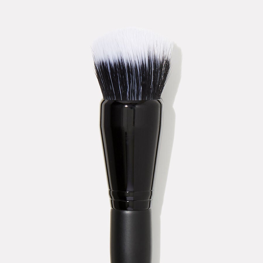 domed-stipple-brush-h8 84050_SelfieReadyStippleBrush_2.jpg