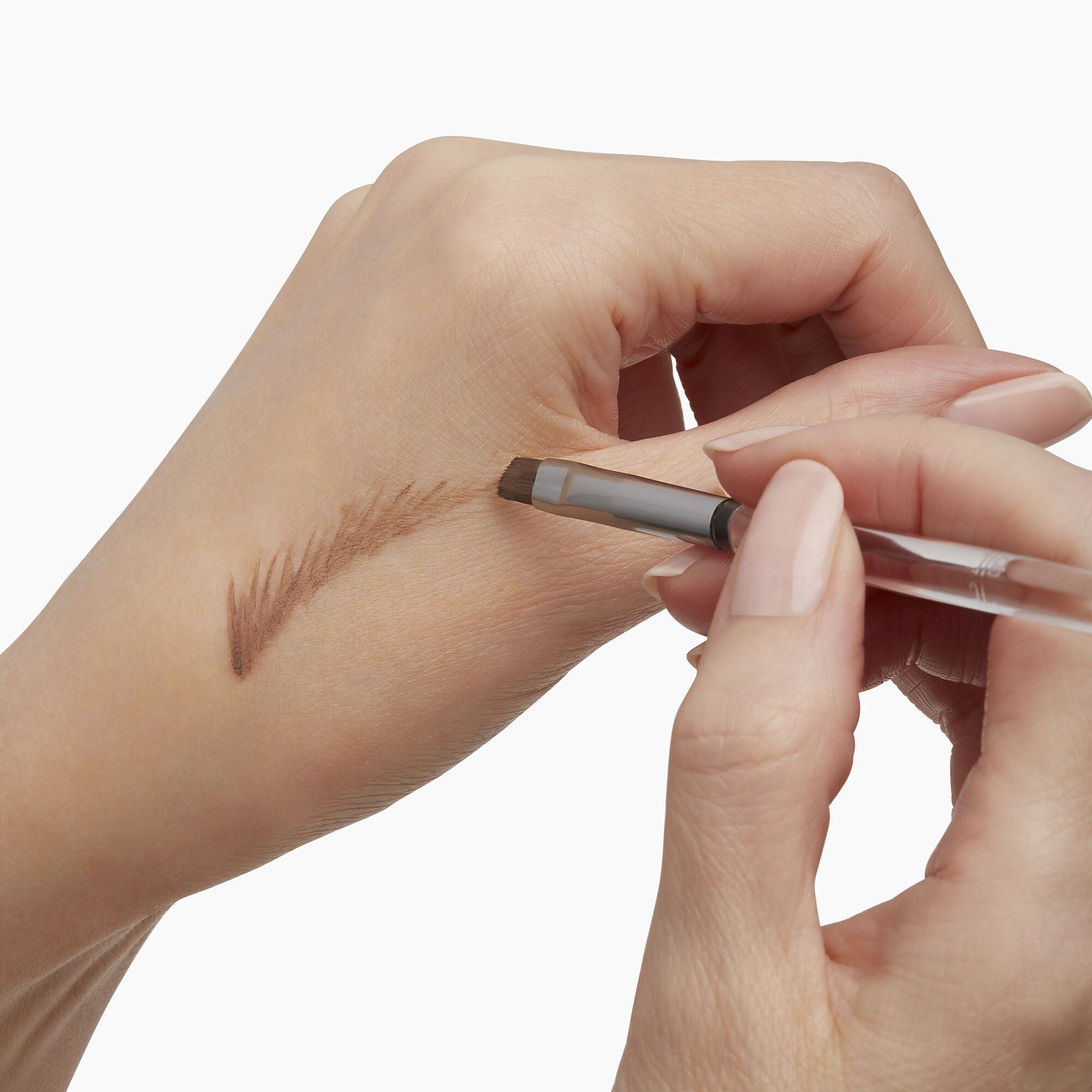 precision-dual-sided-eyebrow-brush-h9 85315_PrecisionDualSidedEyebrowBrush_Model_V2.jpg